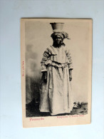 Carte Postale Ancienne : SURINAM , SURINAME : PARAMARIBO : Koopvrouw In Koude Waar - Surinam