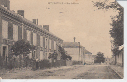BETHENIVILLE - Rue De Reims   ( ETAT ) - Bétheniville