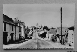 44 - SAINT JULIEN DE VOUVANTES - Route D'Angers. - Saint Julien De Vouvantes