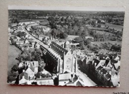 44 - SAINT JULIEN DE VOUVANTES -  L´Eglise - Vue Aerienne - Saint Julien De Vouvantes