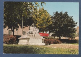 59 NORD - CP BAVAY - LE MONUMENT AUX MORTS - Arch. ARMSBRUSTER - EDITIONS LA CIGOGNE 59.053.16 - Bavay