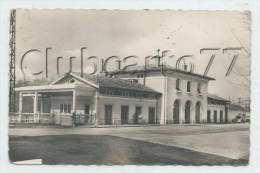 Lesparre-médoc (33) :La Gare Côté Extérieur En 1950 (animé) PF. - Lesparre Medoc