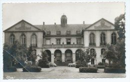 M-CH@ CPSM ARS SUR MOSELLE, AUTOS VOITURES DEVANT L'HOTEL DE VILLE ET PALAIS JUSTICE, 9 Cm Sur 14 Cm Environ, MOSELLE 57 - Ars Sur Moselle