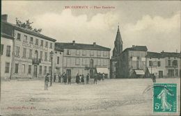 81 CARMAUX / La Place Gambetta / - Carmaux