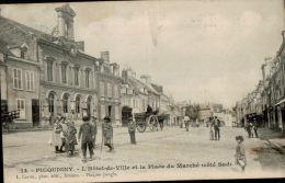 CPA PICQUIGNY , La Place Du Marché - Picquigny