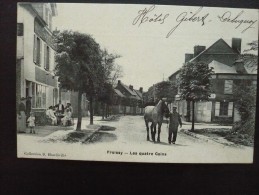 CPA FROISSY. Les Quatre Coins. Belle Animation. Hôtel Gibert Debuquoy.  Consommateurs Au Café. Très Bon Etat RARE - Froissy