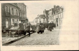 ERNEE   Un Coin Du Marché Aux Légumes , Place Mazarine - Ernee