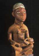 KONGO YOMBE Angola Statuette Pfemba Bois Fibres Griffes Et Pigments Kaolin Museu Antropologoco Universidade Coimbra - Angola