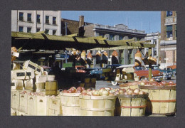 QUÉBEC - TROIS RIVIÈRES - MARCHÉ À TROIS RIVIÈRES - PHOTO 29 SEPTEMBRE 1955 - PAR JOCELYN PAQUET - Trois-Rivières