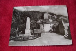 PERSPECTIVE SUR LA VIEILLE EGLISE ET LE MONUMENT AUX MORTS  LE 22 08 1961 - Axat