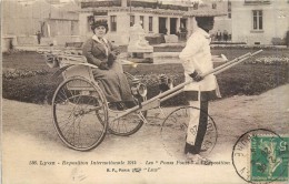 69 LYON - Exposition Internationale 1914 - Les "Pouss Pouss" à L'Exposition - Tampon Officiel Au Verso - Other & Unclassified