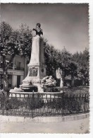 L ISLE SUR SORGUE  LE MONUMENT ET LA PLACE BERNOIT - L'Isle Sur Sorgue