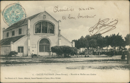 79 SAUZE VAUSSAIS / Le Marché Et Les Halles Aux Grains / - Sauze Vaussais