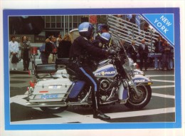 Etats Unis New York  NYPD  Highway Patrol Patrolling Midtown Manhattan Patrouille De Police à Moto Dans Manhattan BE - Manhattan