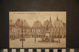 CPA 08- Charleville - La Place Ducale-44 - Charleville