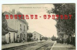 87  CHATEAUPONSAC < ARRIVEE Du TRAIN En GARE < BAHNHOF < RAILWAY STATION < DOS SCANNE - Chateauponsac