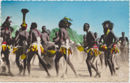 Région De Daba (Tchad) Danses Après La Récolte Du Coton. - Tschad