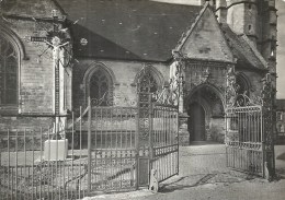 PICARDIE - 80 - SOMME - CRECY EN PONTHIEU - Entrée De L'église - Porche Et Grille - CPSM GF NB - Crecy En Ponthieu