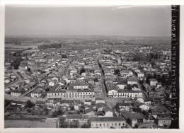 82 - CASTELSARRAZIN / VUE AERIENNE (PHOTO LAPIE 18X13) - Castelsarrasin