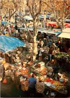 LA GARDE LE MARCHE SUR LA PLACE - La Garde Freinet