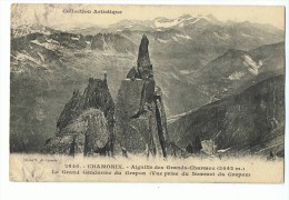 CPA - 74 - CHAMONIX - Aiguille Des Grands-Charmoz - Le Grand Gendarme Du Grepon (vue Prise Du Sommet Du Grepon) N° 2646 - Chamonix-Mont-Blanc