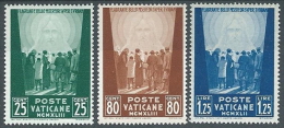 1942-44 VATICANO OPERE DI CARITA 3 VALORI DIVERSI MH * - EDV01 - Unused Stamps