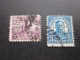 2 Timbres:US Postage USA United States Of America Perforé Perforés Perfin Perfins Stamp Perforated PERFORE  >Trés Bie - Perfins