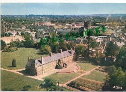 50 - BRICQUEBEC - VUE AERIENNE   LE CHATEAU DES GALERIES - Bricquebec