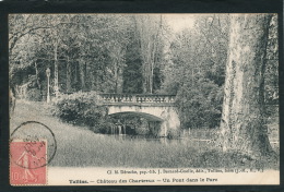 TULLINS - Château Des Chartreux - Un Pont Dans Le Parc - Tullins