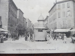 CPA Rive De Gier. Place De La Boirie Et Rue De La République.Animée Marché? - Rive De Gier