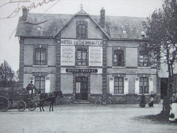 28 -LA BAZOGES GOUET - LA PLACE DE LA GARE ET L' HOTEL DU CHEMEIN DE FER - - Auneau