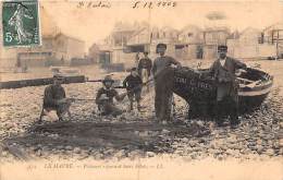 Le Havre   76     Pêcheurs Réparant Leurs Filets - Ohne Zuordnung