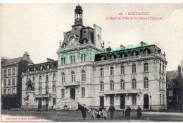 50 - COUTANCES - L' HOTEL DE VILLE ET LA CAISSE D' EPARGNE - Coutances