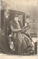 Mme DECOURCELLE Paris Nouveau Les Femmes Chauffeurs Premiére Femme Cochere Et Chauffeuse - Taxi & Fiacre