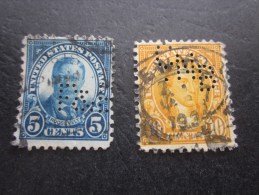 2 Timbres:US Postage USA United States Of America Perforé Perforés Perfin Perfins Stamp Perforated PERFORE  >Trés Bie - Perforés