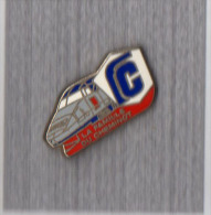 Pin´s  Transport  SNCF, TGV  Gris, La  Famille  Du  Cheminot - TGV