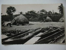 BANGUI  CAMPEMENT DE  PECHEURS YAKOMA - Central African Republic