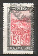 MADAGASCAR  5c Noir Rouge Carminé 1922-26  N°131 - Oblitérés