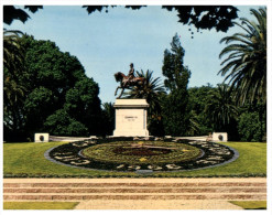 (PH 490) Australia - VIC - Melbourne Flower Clock And King Edward Statue - Melbourne