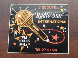 J'ecoute Radio STAR International FM 103,15 ( Zie Foto Voor Détail ) Zelfklever Sticker Autocollant ! - Publicités