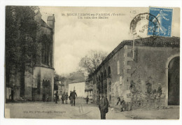 MOUILLERON En PAREDS. - Un Coin Des Halles . CARTE RARE - Mouilleron En Pareds