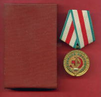 M121 / BOX + " 25 Years Of The Ministry Of Interior - Police " 1969 Medal Medaille Medaille Bulgaria Bulgarie Bulgarien - Altri & Non Classificati