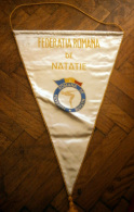 ROMANIA - Federatia Romana De Natatie -  FLAG / PENNANT - Natation