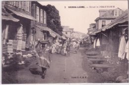 2- SIERRA-LEONE - Street In Freetown - Photo C.F.A.O. - Sierra Leona
