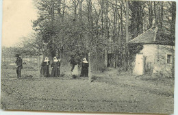 Delcampe - DEP 78 RAMBOUILLET PENSIONNAT DE LA SAINT ENFANCE POTAGER ET ENTREE DU PARC JARDINNIER BONNES SOEUR - Rambouillet