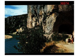 Les Tunnels Sur La Route Du Pont D´arc - Vallon Pont D'Arc