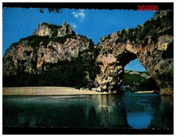 Le Pont D´arc - Vallon Pont D'Arc