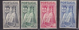 PORTUGAL N° 684/687 DONT 684 AVEC CHARNIERE TRICENTENAIRE  DE LA PROCLAMATION  DE LA VIERGE SINON ** - Neufs