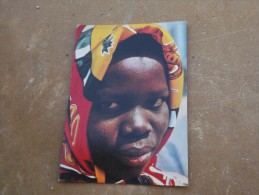 VDS CARTE POSTALE TCHAD MOISSALA VISAGE DE JEUNE ECOLIERE - Tchad
