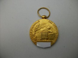 MEDAILLE D'HONNEUR DES CHEMINS DE FER - 1975 - Frankrijk